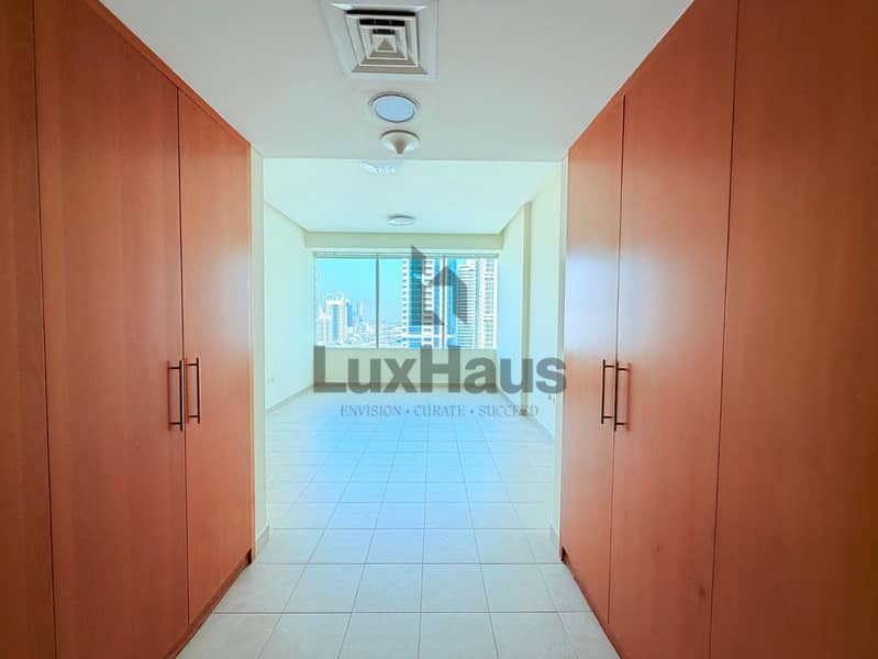 Spacious 2 Bedrooms +Maids Room | Marina View