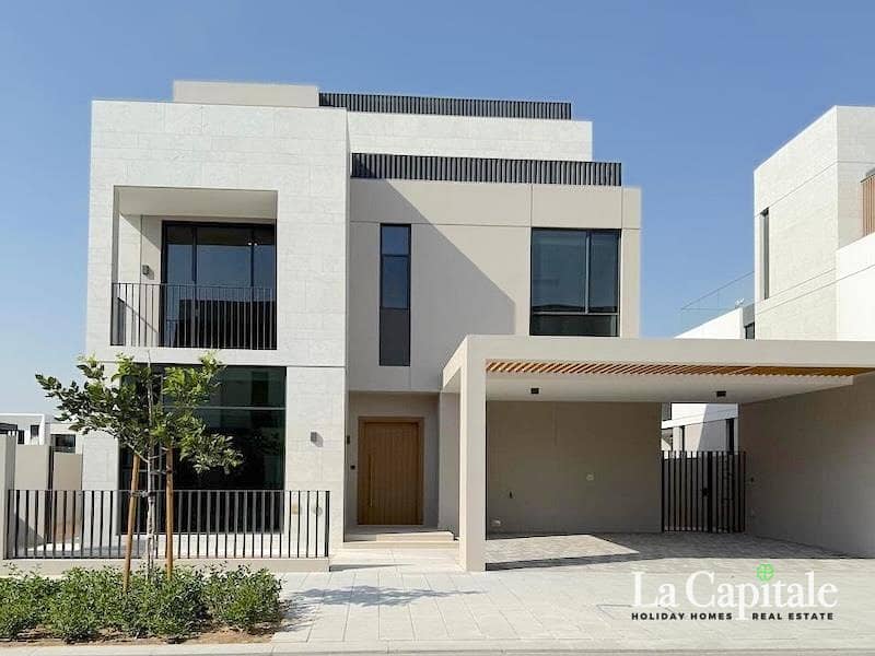 Modern Villa | Vacant | Walking Distance to Pool