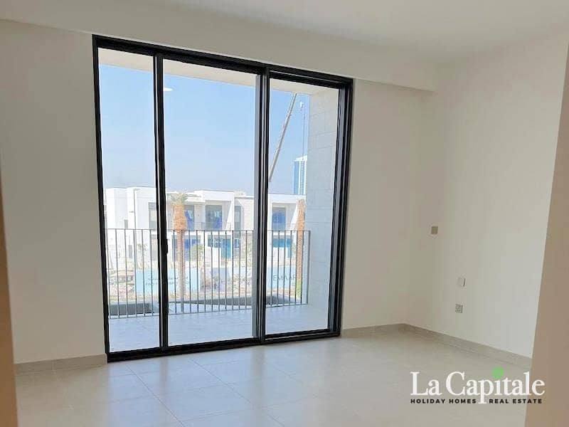 Modern Villa | Vacant | Walking Distance to Pool