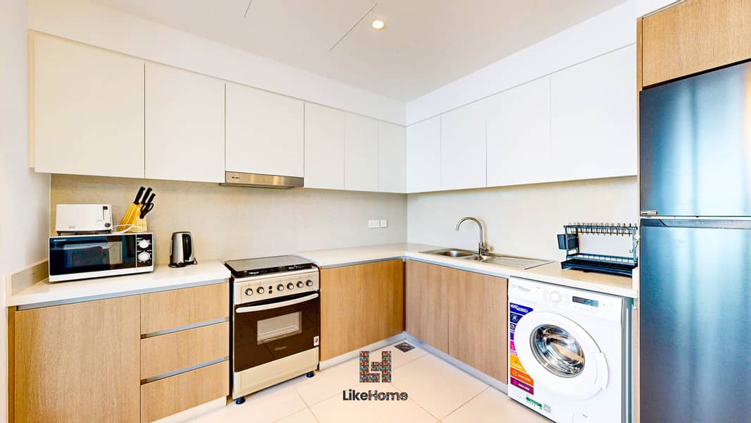 Exclusive September Only Offer: Modern Furnished Unit with Partial Sea View - Image 9