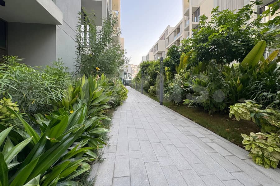 JOGGING TRACK VIEW | VACANT | HIGH FLOOR - Image 13