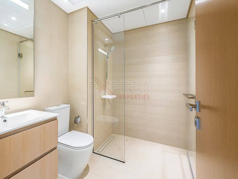 Prime Location | Semi-Furnished Studio | Close to Dubai Creek - Image 9