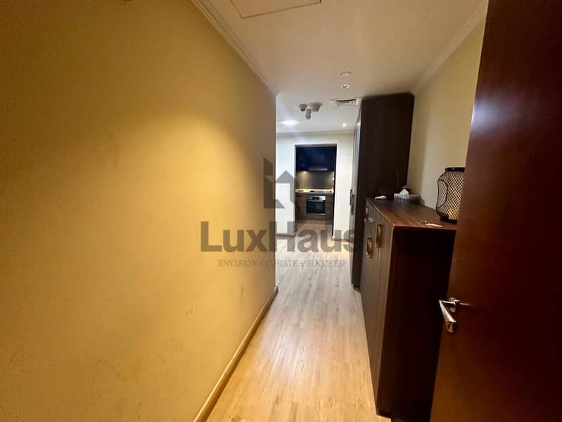 Fully Furnished | Upgraded | Low Floor | Simplex