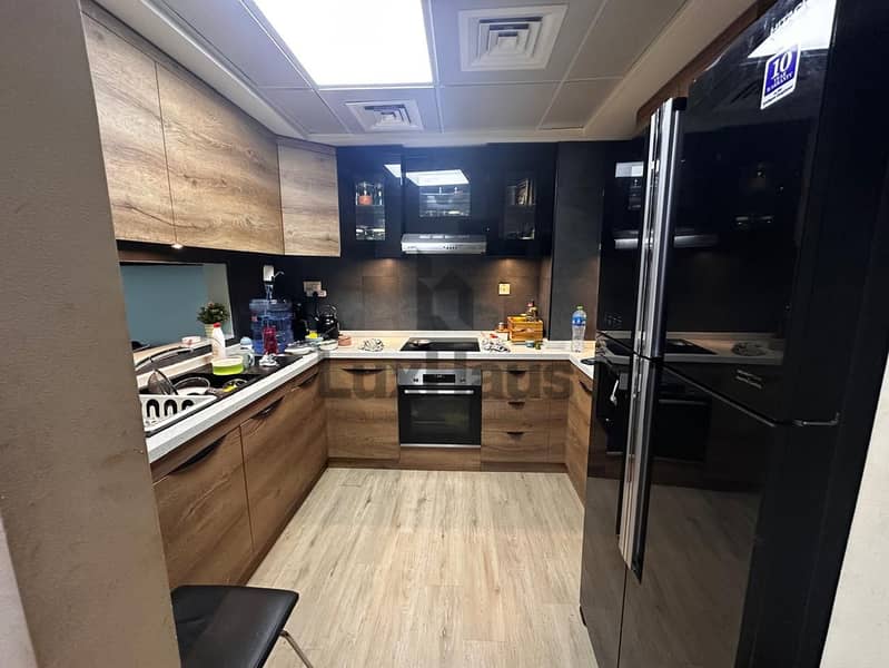 Fully Furnished | Upgraded | Low Floor | Simplex