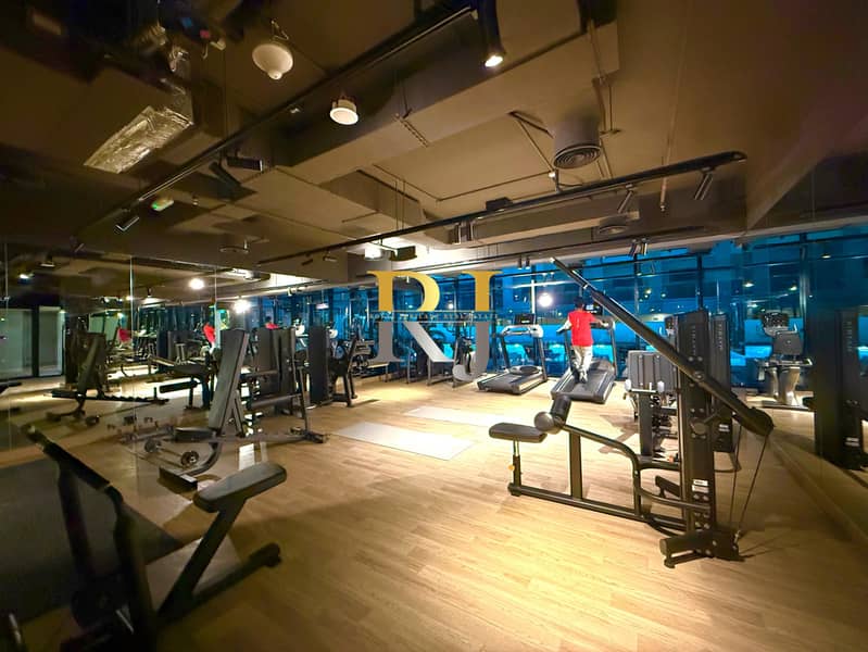 Elegant 3-Bedroom Apartment | Modern Design | Creek View - Image 8