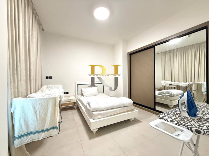 Elegant 3-Bedroom Apartment | Modern Design | Creek View - Image 9