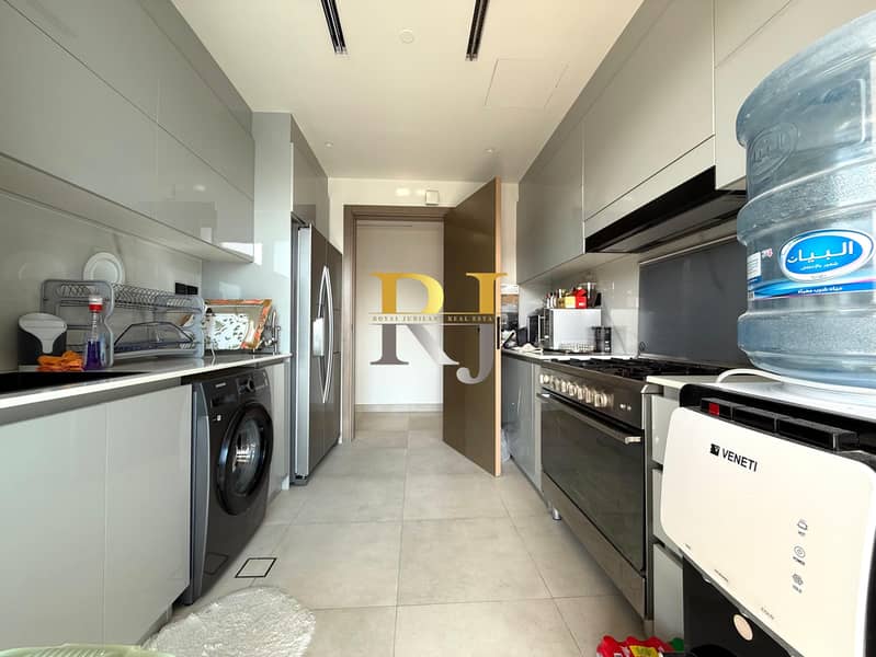 Elegant 3-Bedroom Apartment | Modern Design | Creek View - Image 18