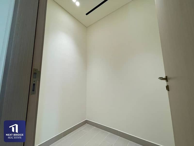 1BR + Store Room | High Floor | Private POOL - Image 10