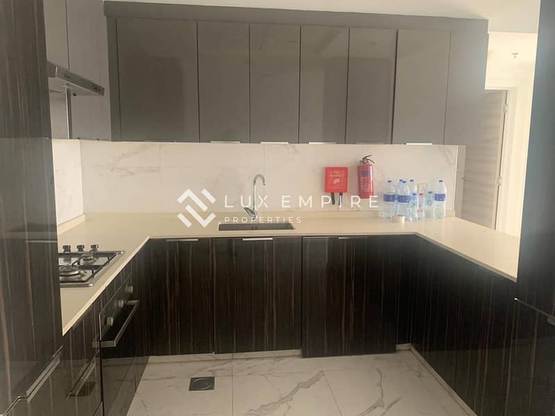 Spacious | High Floor | Community and Pool View