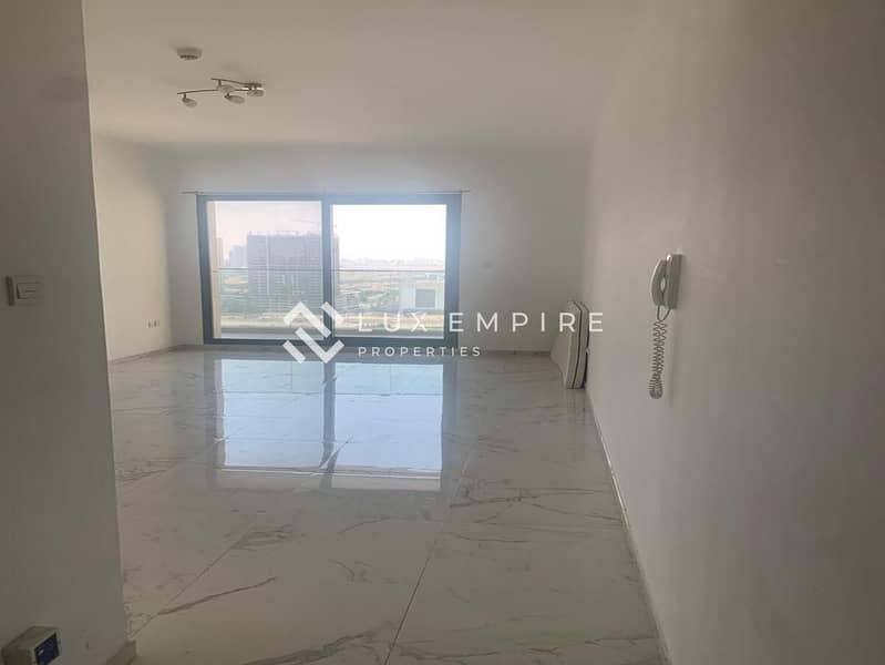 Spacious | High Floor | Community and Pool View