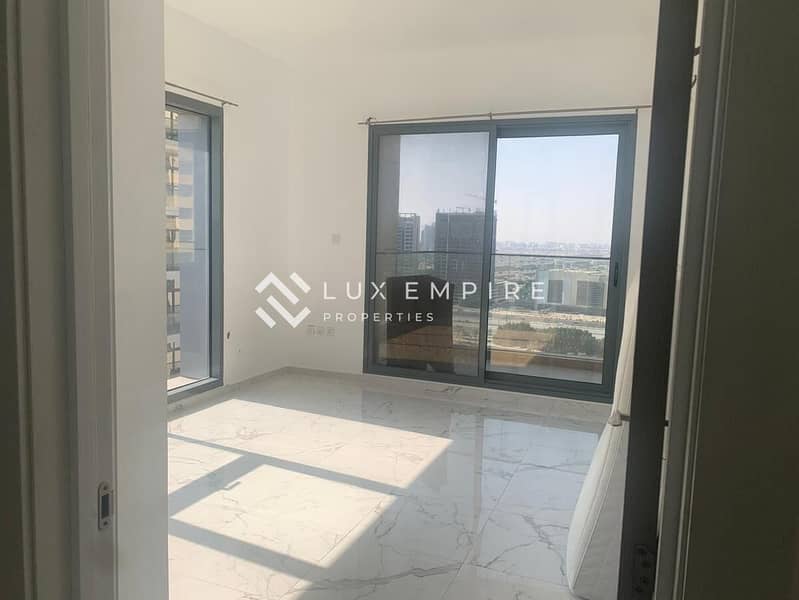 Spacious | High Floor | Community and Pool View - Image 7