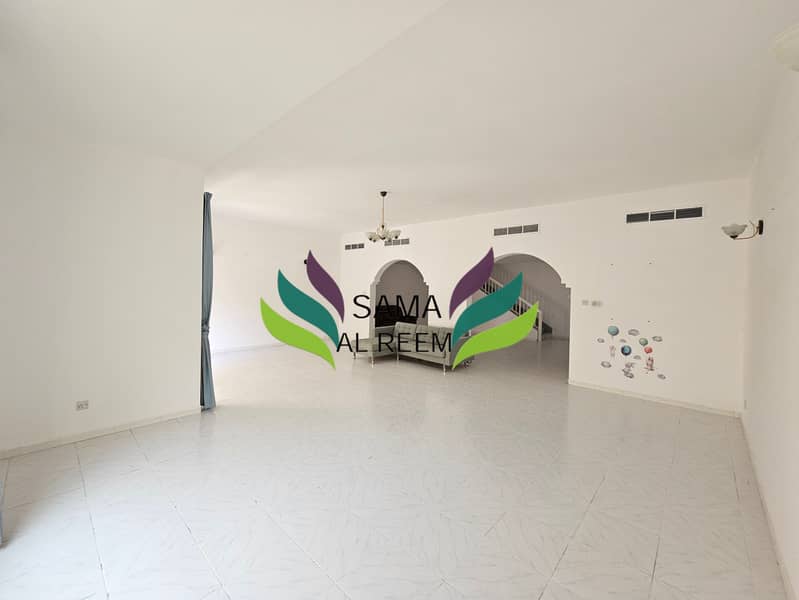 Spacious 3 Bedrooms + Maid Room | Private Garden - Image 6