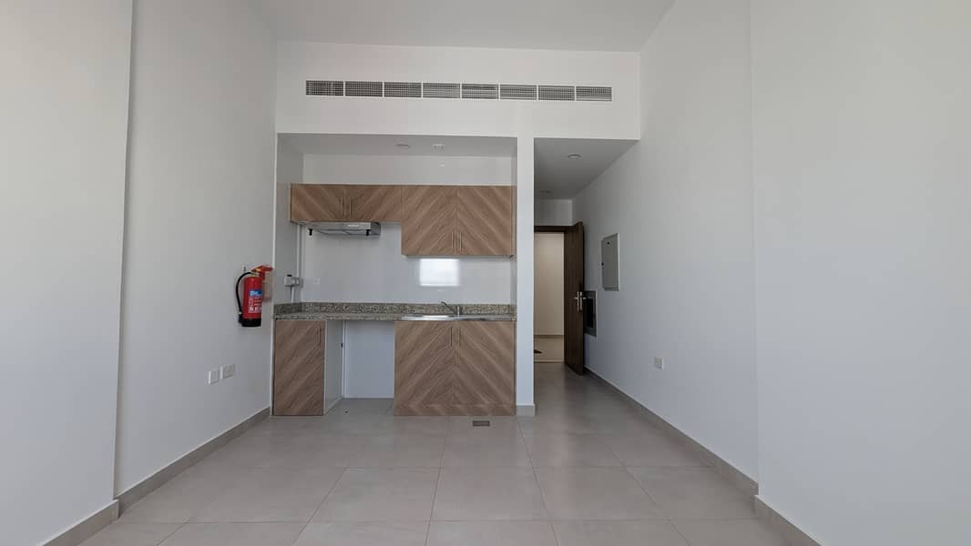 STUDIO |•| NEW BUILDING |•| SPACIOUS |•| MODERN FINISHING