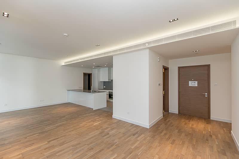 Modern City Living| Stylish 2 BR + Balcony Al Wasl