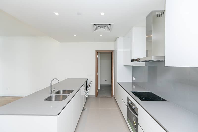 Modern City Living| Stylish 2 BR + Balcony Al Wasl - Image 6