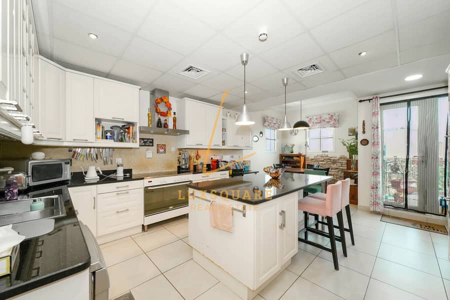 Exclusive I Upgraded I High Floor - Image 9