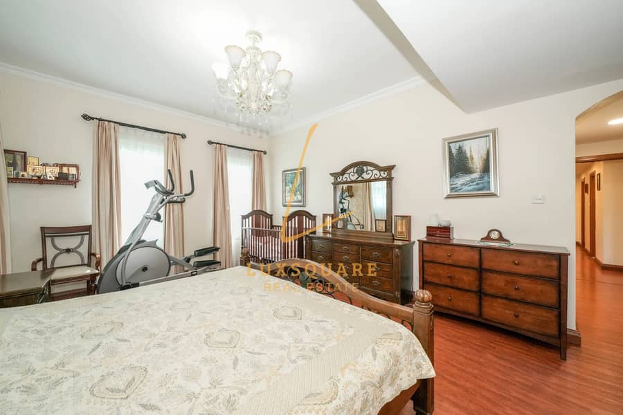 Exclusive I Upgraded I High Floor - Image 18