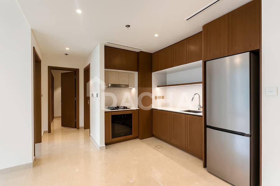 Vacant | Mid floor | Unfurnished | Sea View