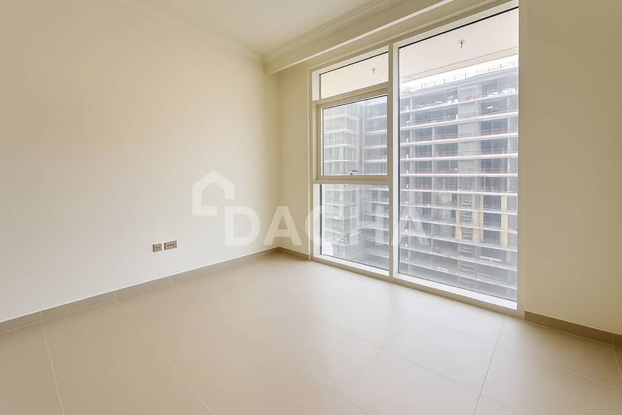 Vacant | Mid floor | Unfurnished | Sea View