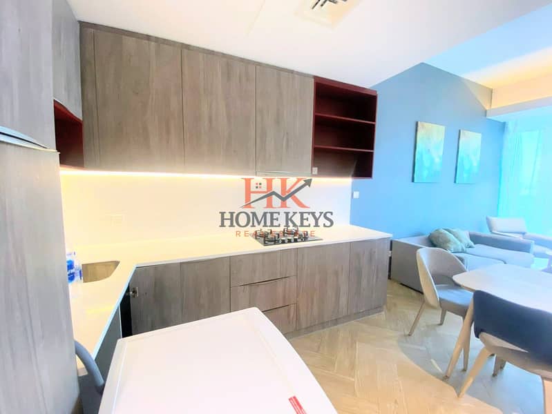 High-End Furnishing || Free Chillers & Internet || Panoramic Views || All Bills Included - Image 7