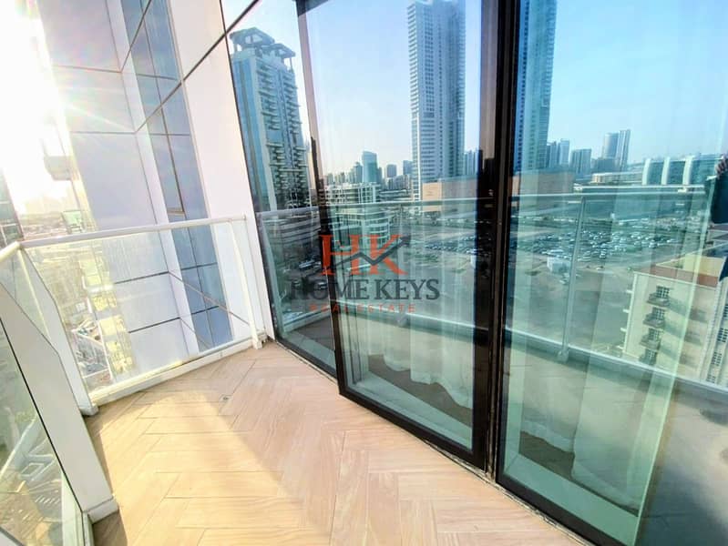 High-End Furnishing || Free Chillers & Internet || Panoramic Views || All Bills Included - Image 9