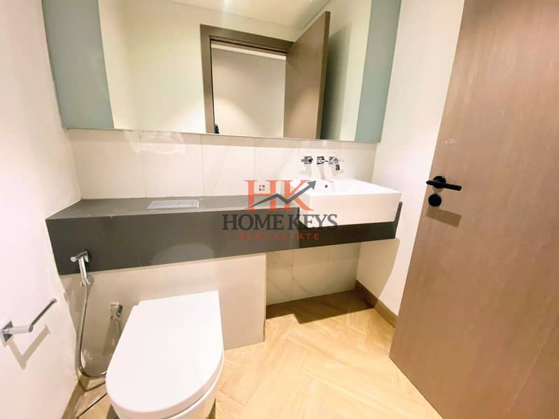 High-End Furnishing || Free Chillers & Internet || Panoramic Views || All Bills Included - Image 13