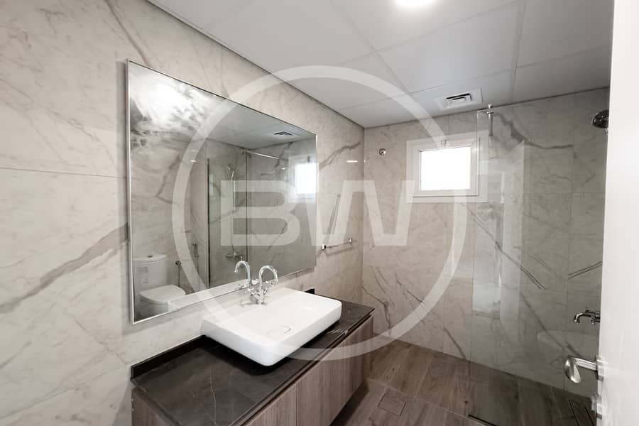 5 Bedroom | Fully Renovated | 6312 Sqft Plot - Image 11