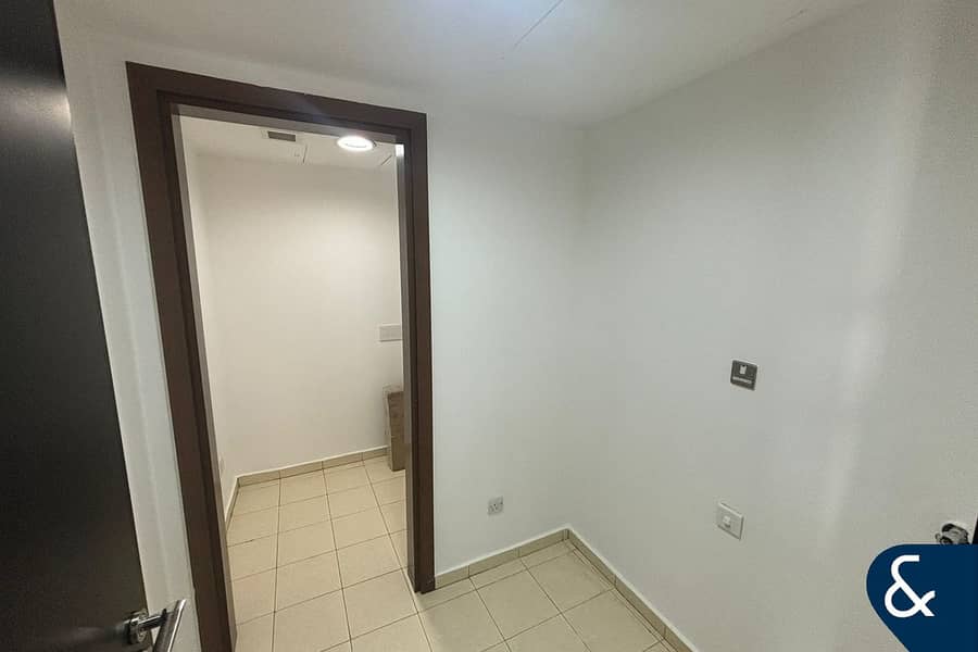 Marina Views | Converted | Vacant on Transfer - Image 13