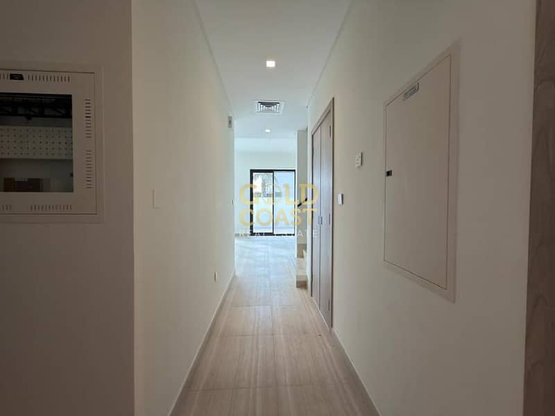 Ultra-Spacious 5BR Villa | Golfside Living at Damac Hills | Corner Unit | Elite Community | Family Living Redefined - Image 11