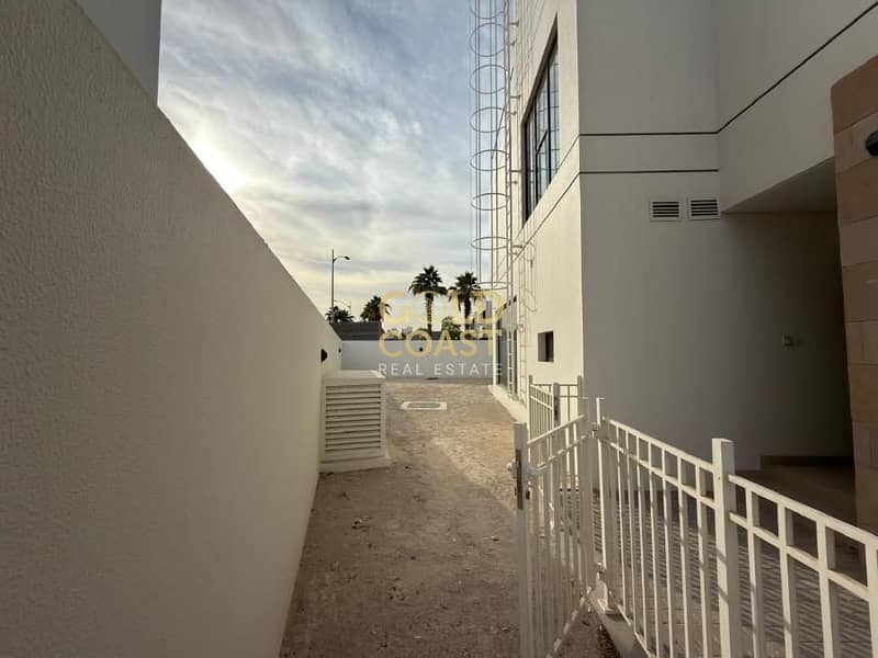 Ultra-Spacious 5BR Villa | Golfside Living at Damac Hills | Corner Unit | Elite Community | Family Living Redefined - Image 42