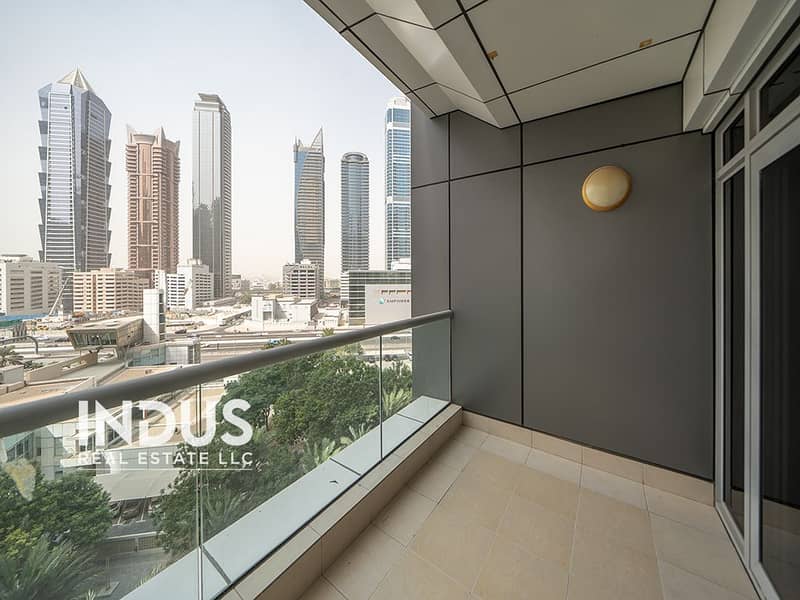 Ready to Move | Prime Location | Spacious - Image 14