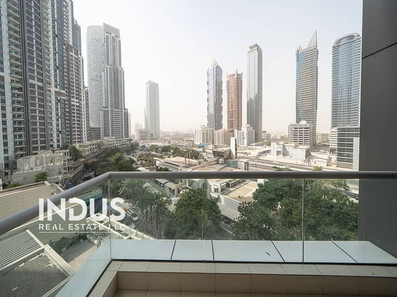 Ready to Move | Prime Location | Spacious - Image 16