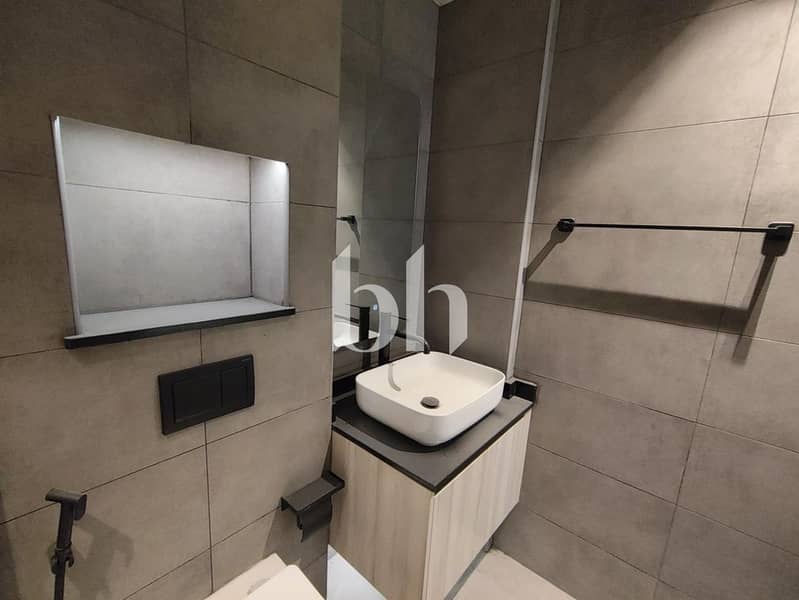 Brand New | Pool View | Ready To Move In - Image 17