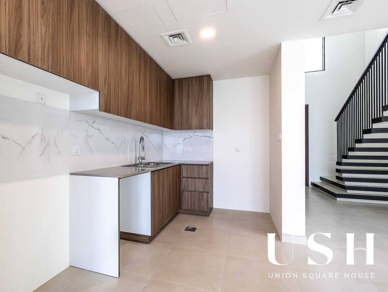 READY TO MOVE IN | EXCLUSIVE 4 BR | SINGLE ROW