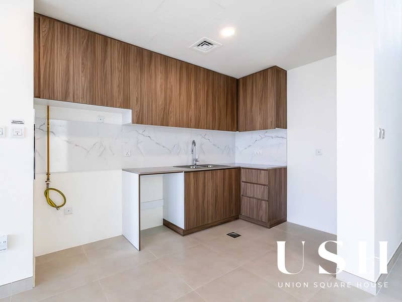 READY TO MOVE IN | EXCLUSIVE 4 BR | SINGLE ROW - Image 6