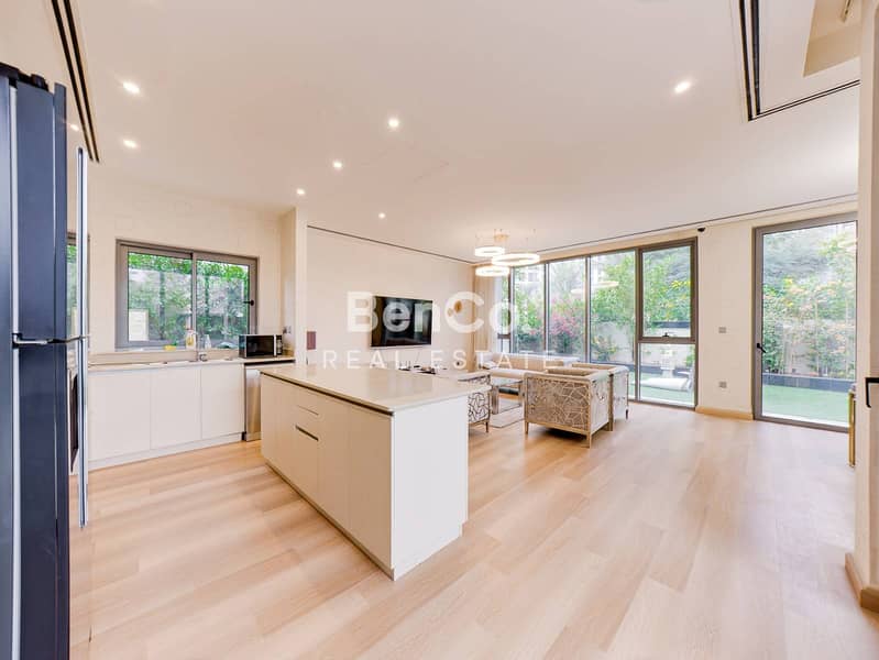 Furnished | Large Corner Unit | Community Expert - Image 6