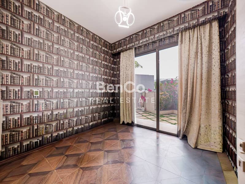 Furnished | Large Corner Unit | Community Expert - Image 8