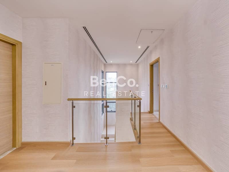 Furnished | Large Corner Unit | Community Expert - Image 11