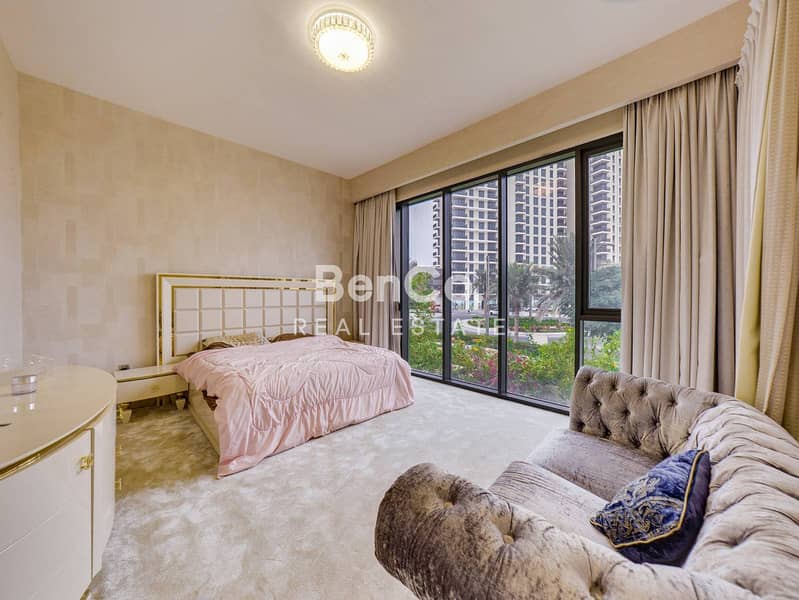 Furnished | Large Corner Unit | Community Expert - Image 12