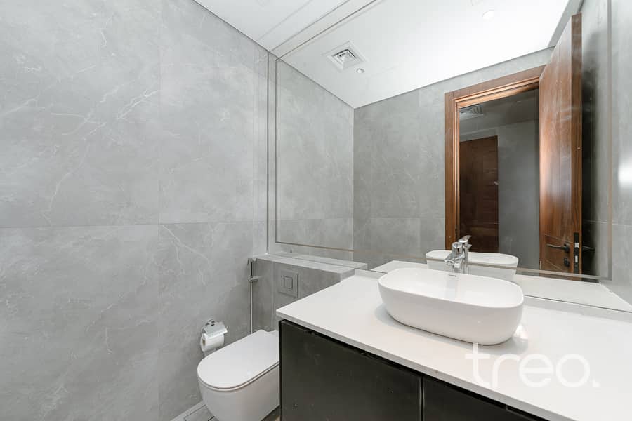 Top Floor | Corner Unit | Great Location - Image 7