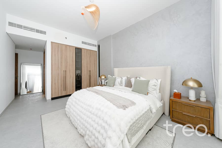 Top Floor | Corner Unit | Great Location - Image 16