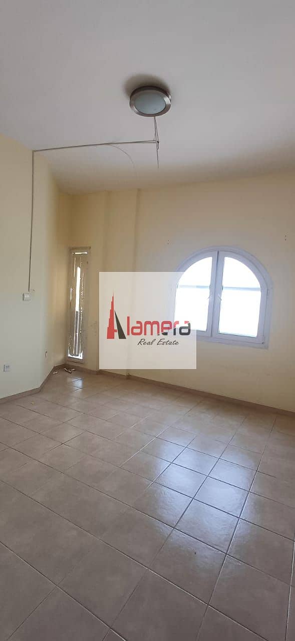 2 BHK Huge Layout Apartment | Good Community | Well Maintained Building | Prime Location - Image 7