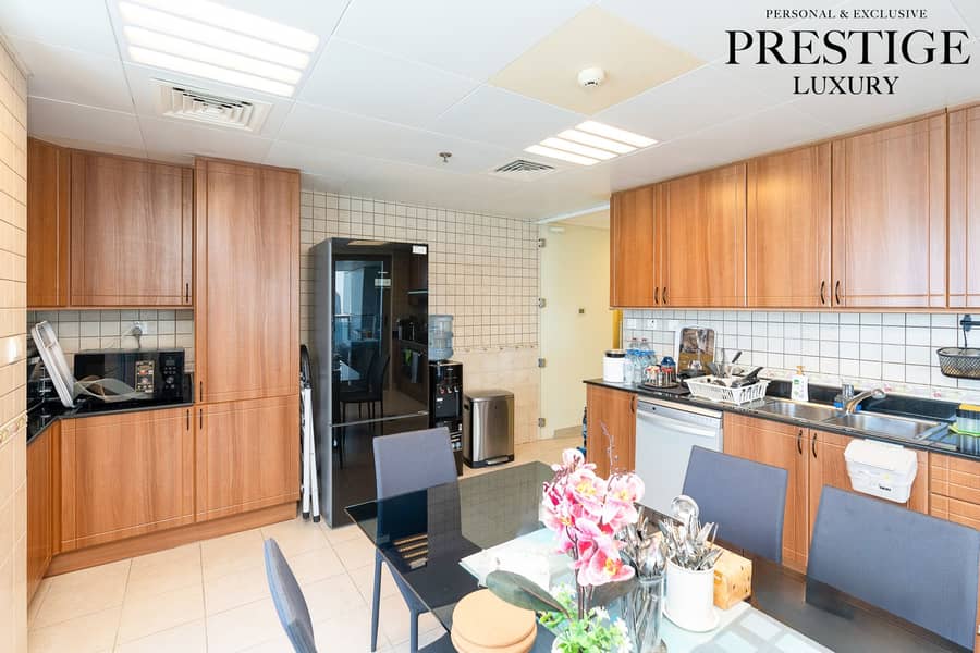 Panoramic Sea Views | High Floor | Investor Deal - Image 18