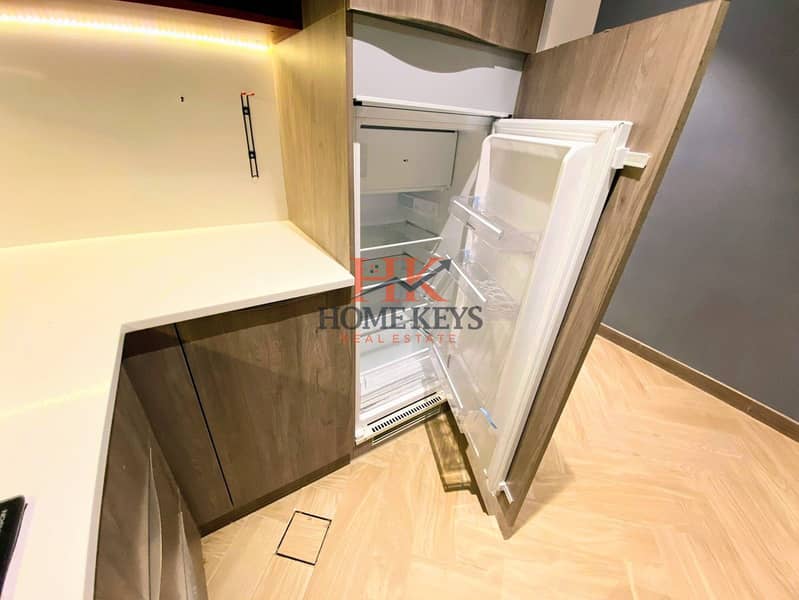 Benefit-Oriented || 1 BHK Furnished Apartment || Free Chillers & Internet || All Bills Included - Image 9