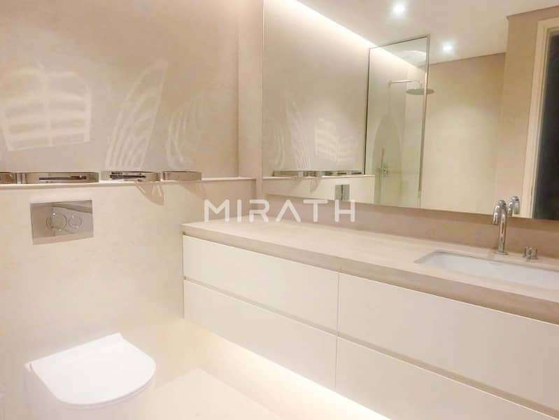 Spacious 5Bhk | Prvt Garden | Fully Renovated - Image 9