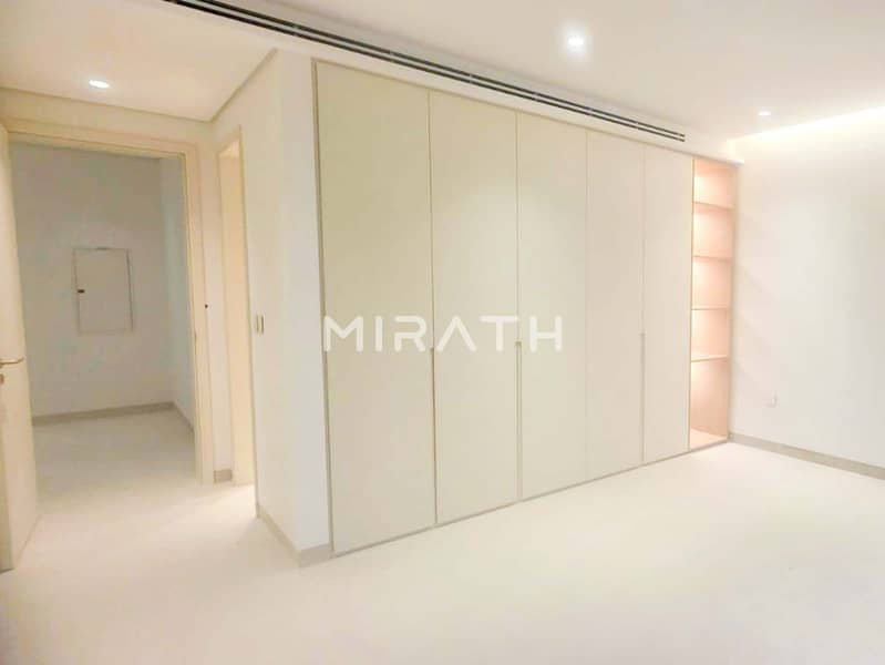 Spacious 5Bhk | Prvt Garden | Fully Renovated - Image 10