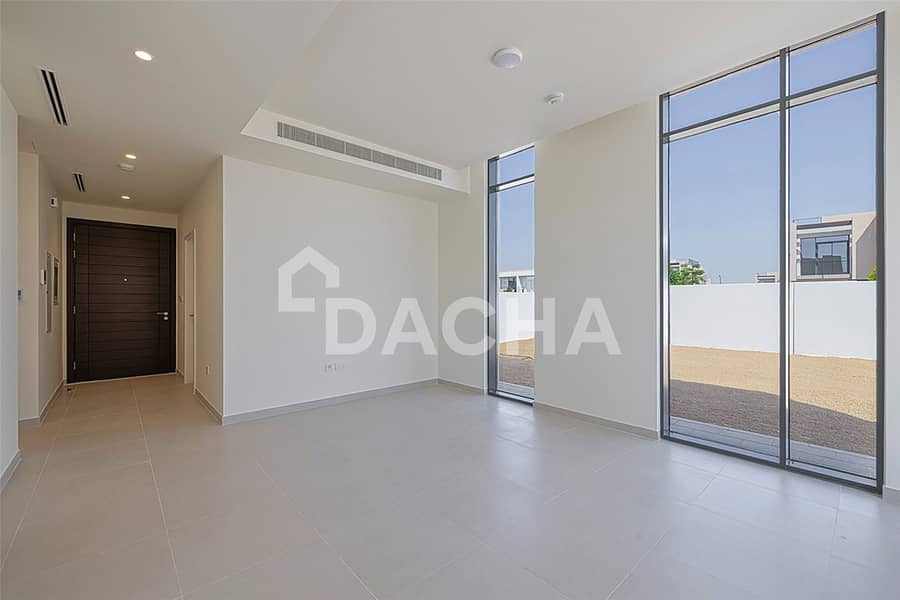 Vacant | Unfurnished | Multiple Cheques