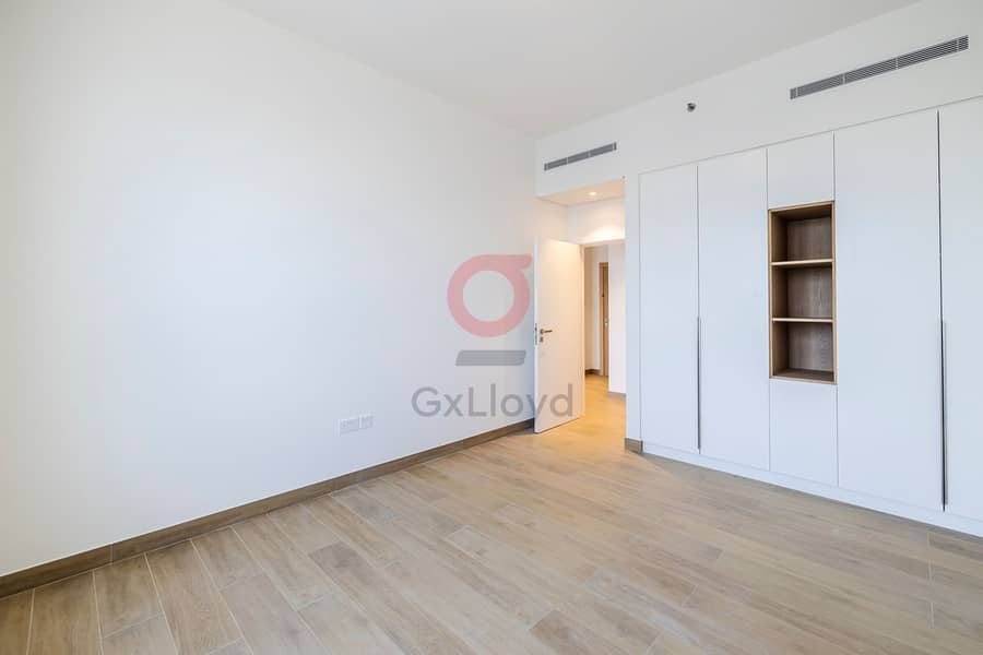 Water View | High Floor | Private Beach Access - Image 9