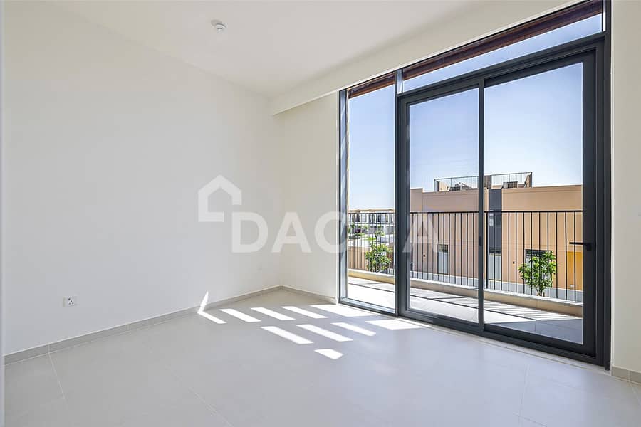 Vacant | Unfurnished | Multiple Cheques