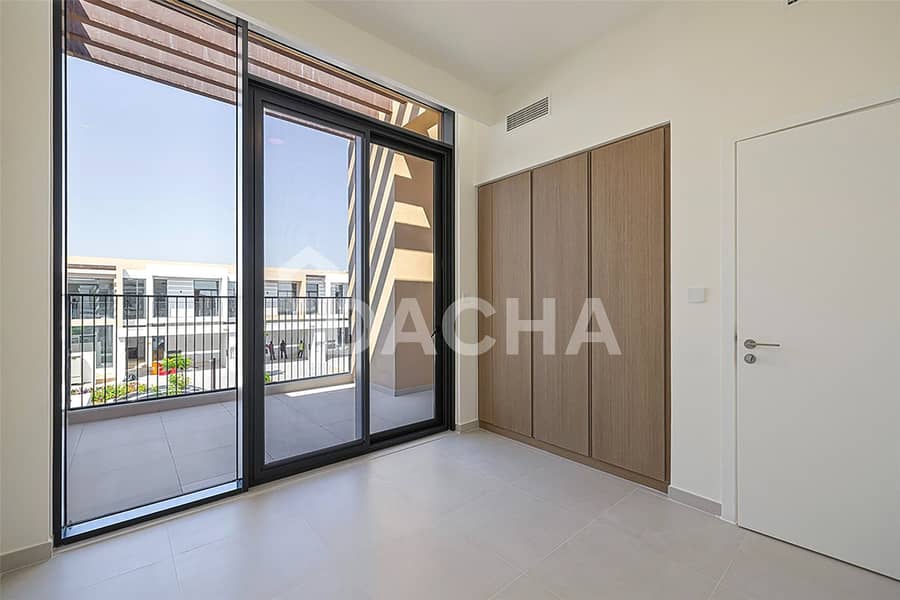 Vacant | Unfurnished | Multiple Cheques - Image 8